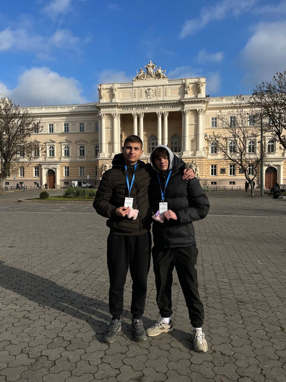 Команда біля ЛНУ — ICPC 2024